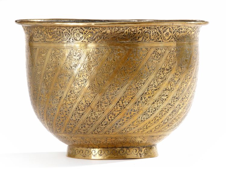 A PERSIAN BRASS BOWL, SAFAVID OR ZAND PERIOD, 17TH-18TH CENTURY