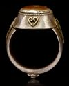 AN AGATE SEAL SILVER RING, 7TH CENTURY