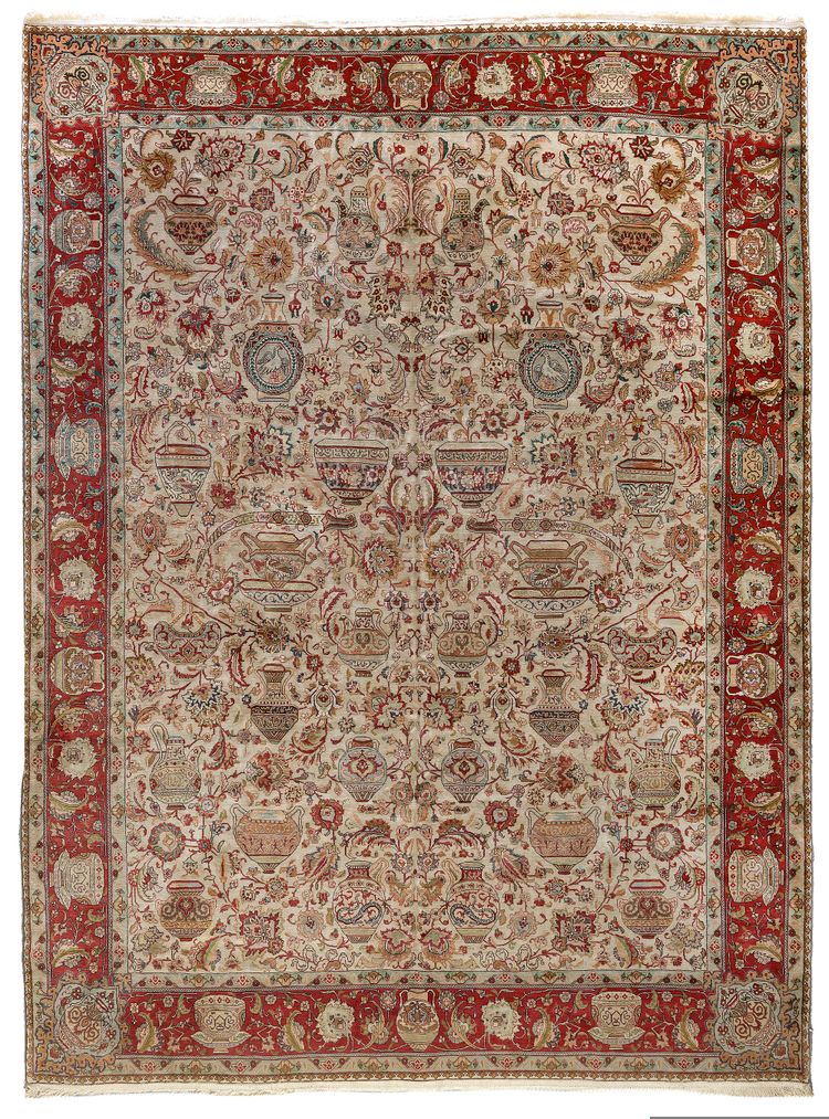 A PERSIAN TABRIZ CARPET, FIRST HALF 20TH CENTURY