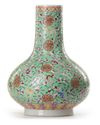 A CHINESE GREEN-GROUND FAMILLE ROSE VASE, CHINA, 19TH-20TH CENTURY