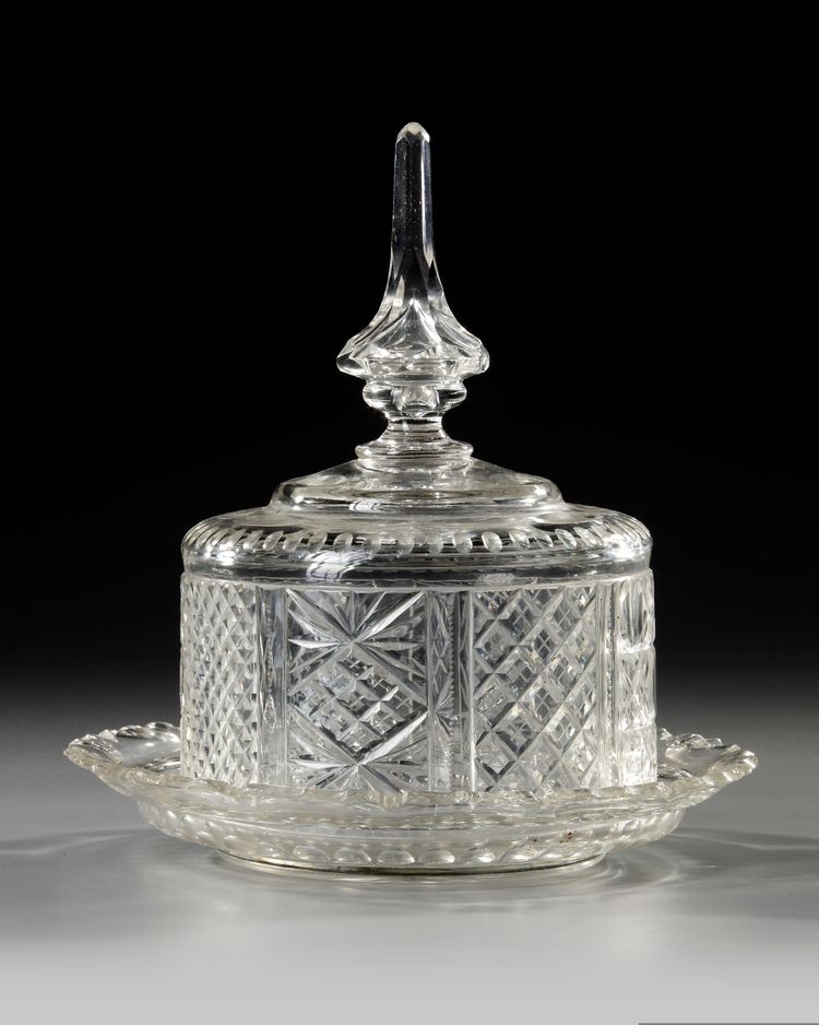 A FRENCH CRYSTAL SERVING DISH, EARLY 19TH CENTURY