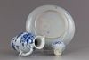 A lot of three Chinese blue and white objects
