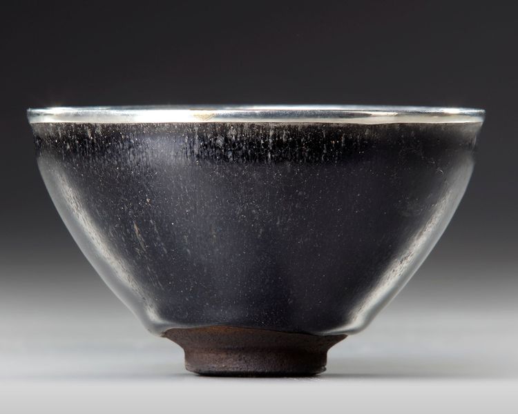 A RARE CHINESE 'JIAN' HARE'S FUR TENMOKU BOWL, SONG DYNASTY  (960-1279)