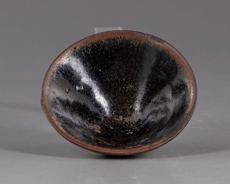 A Chinese hare's fur tea bowl