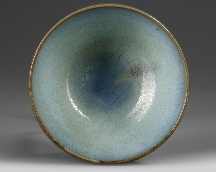 A CHINESE JUNYAO BOWL, SONG DYNASTY (960-1279)
