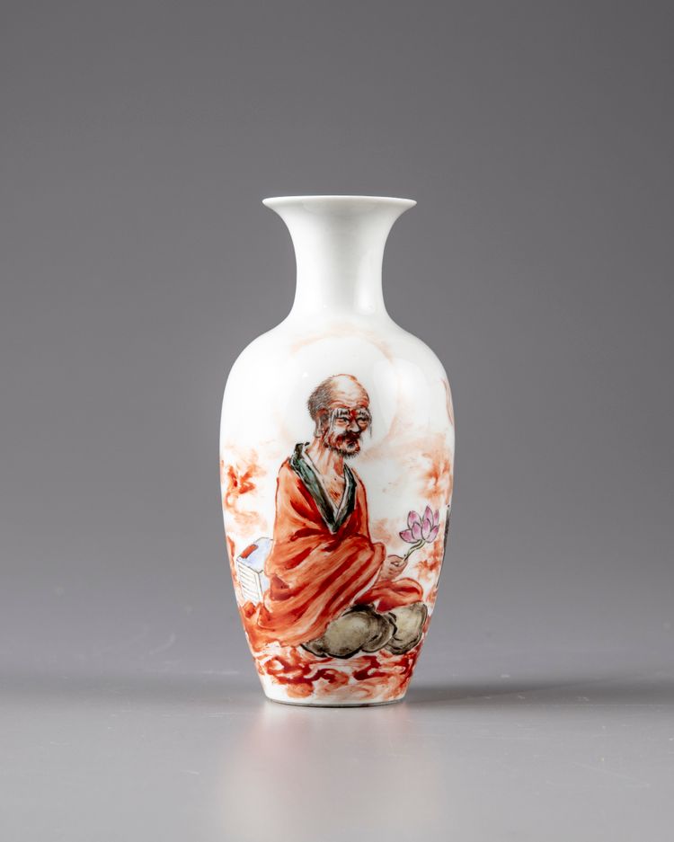 A small Chinese vase