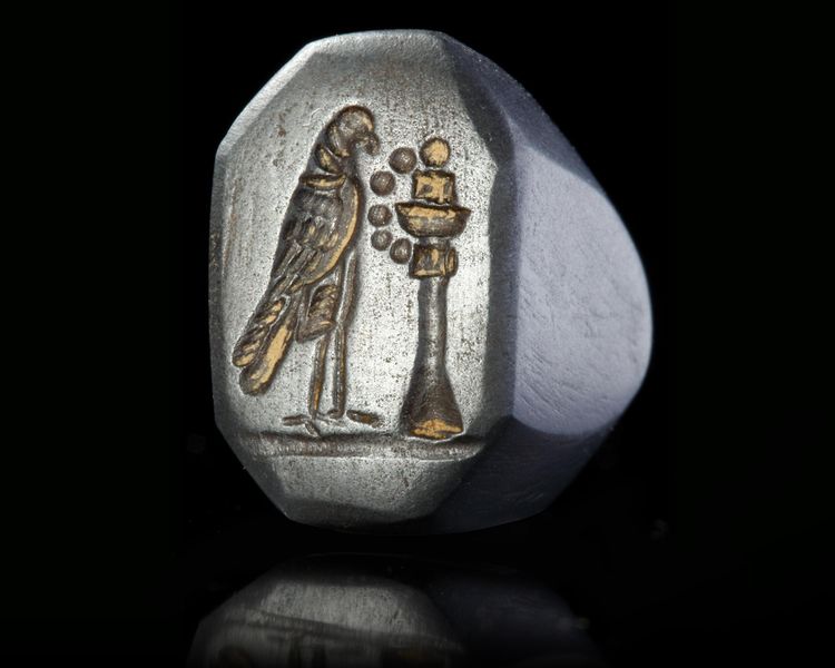 A WESTERN ASIATIC HEMATITE STAMP SEAL, CIRCA 7TH-6TH CENTURY B.C.