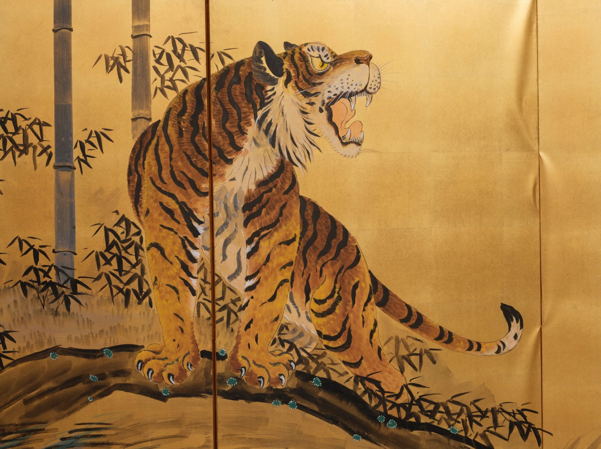A TALL JAPANESE SIX-PANEL TIGER SCREEN, EARLY-MID 20TH CENTURY