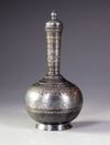 AN INDIAN SILVER AND GOLD-INLAID ALLOY BIDRI FLASK (SURAHI), DECCAN, 20TH CENTURY