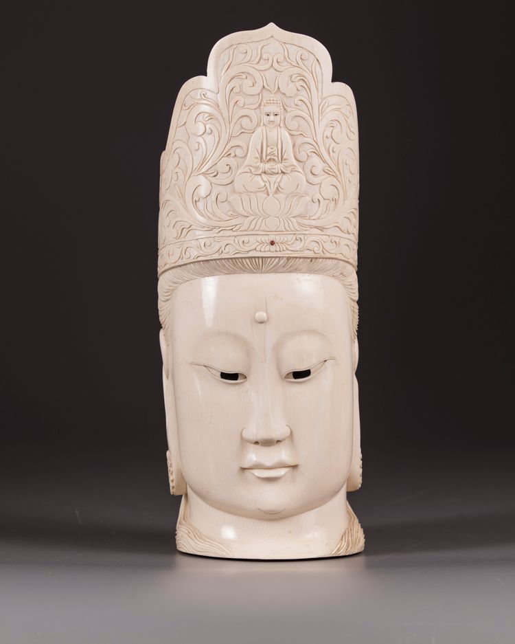 An Ivory carving of a Guanyin head