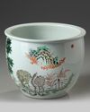 A CHINESE FAMILLE VERTE JARDINIERE, 19TH CENTURY