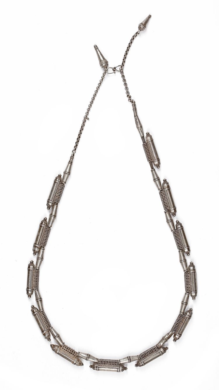 AN ISLAMIC SILVER NECKLACE, YEMEN, 19TH CENTURY