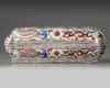 A Chinese wucai ‘dragon and phoenix’ pen box