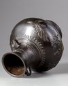 A CHINESE BRONZE VASE, 19TH CENTURY