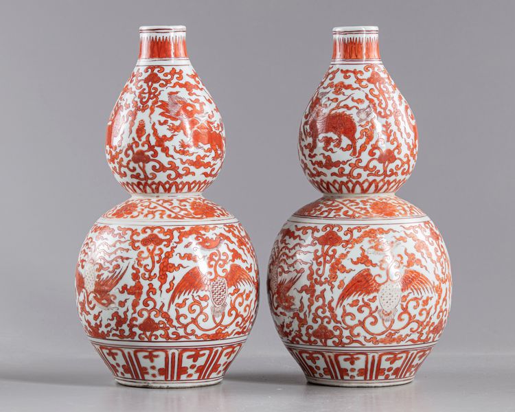A PAIR OF  CHINESE IRON-RED DOUBLE GOURD VASES, 19TH-20TH CENTURY