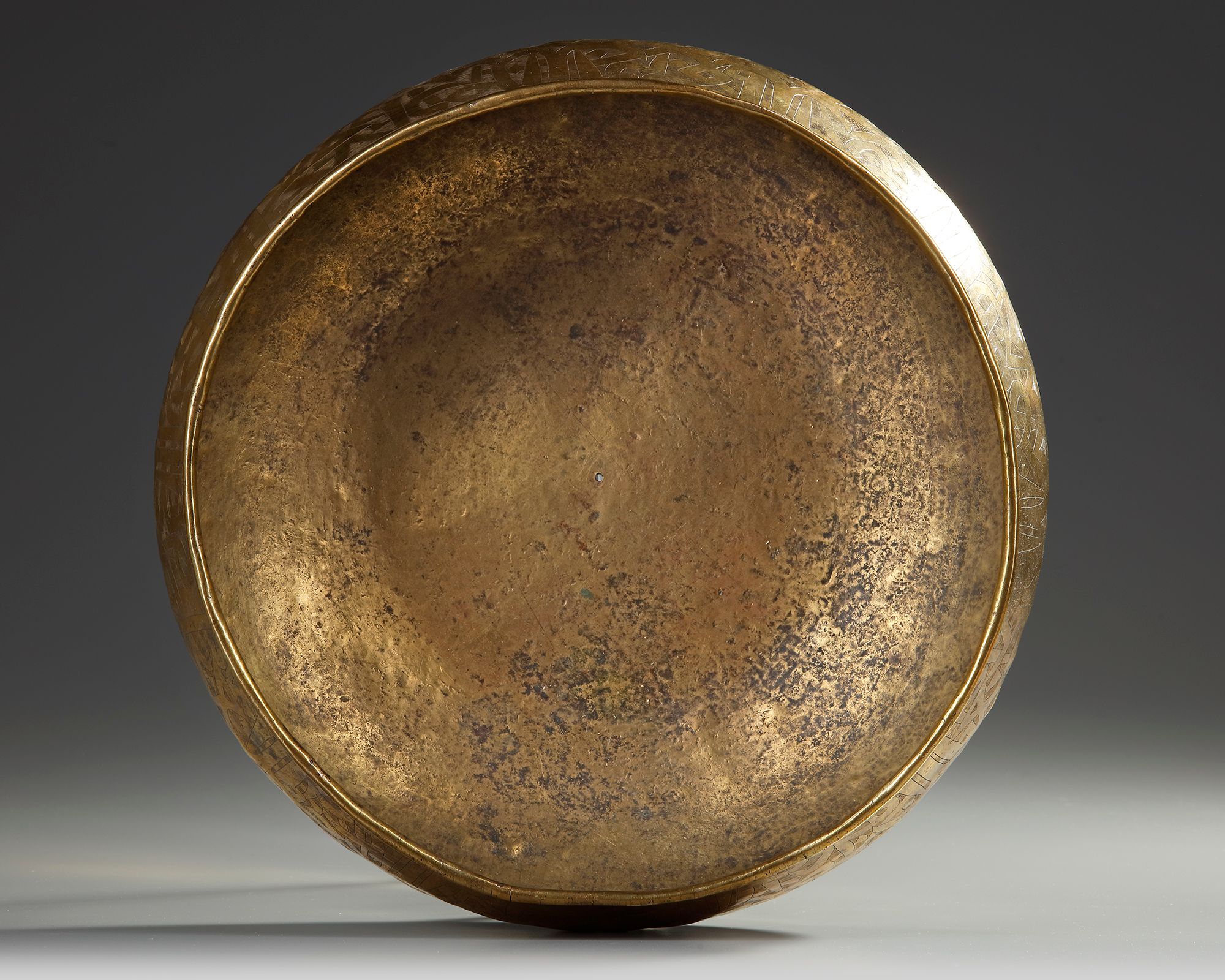 A MAMLUK BRASS BOWL, EGYPT OR SYRIA 13TH-14TH CENTURY