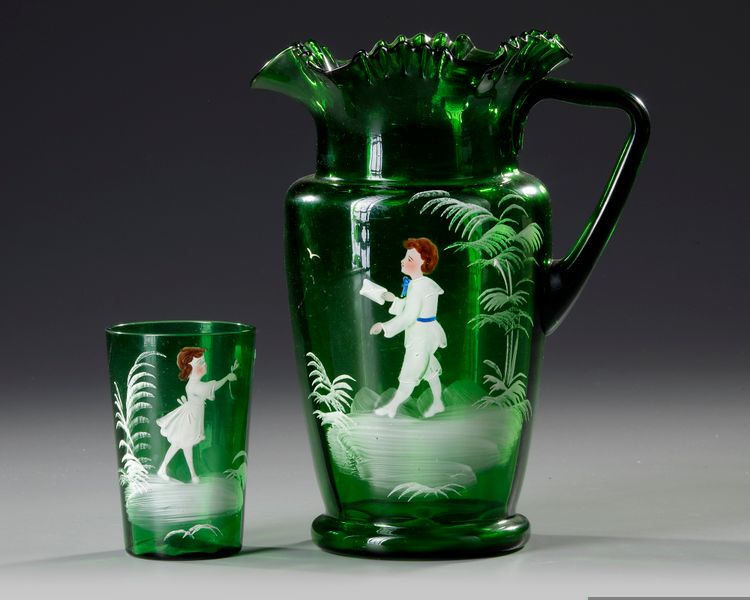 A 'MARY GREGORY' PITCHER AND GLASS, LATE 19TH CENTURY