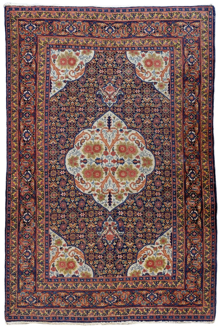 A FINE  SENNE RUG