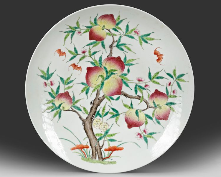 A CHINESE FAMILLE ROSE PEACHES DISH, 20TH CENTURY