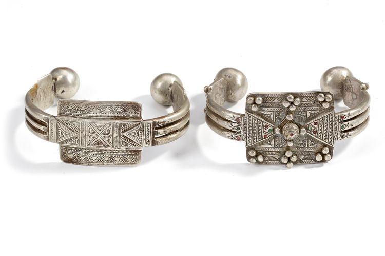A PAIR OF SILVER BRACELETS, OMAN, 19TH CENTURY