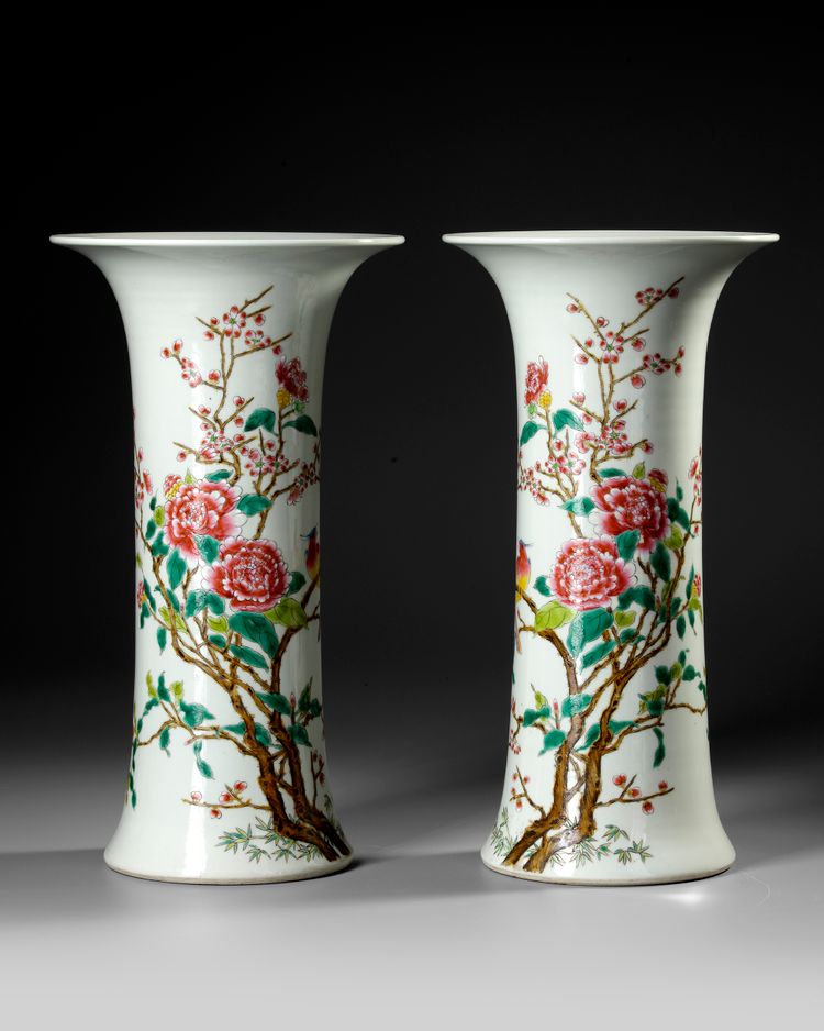 PAIR OF CHINESE FAMILLE ROSE VASES, 20TH CENTURY