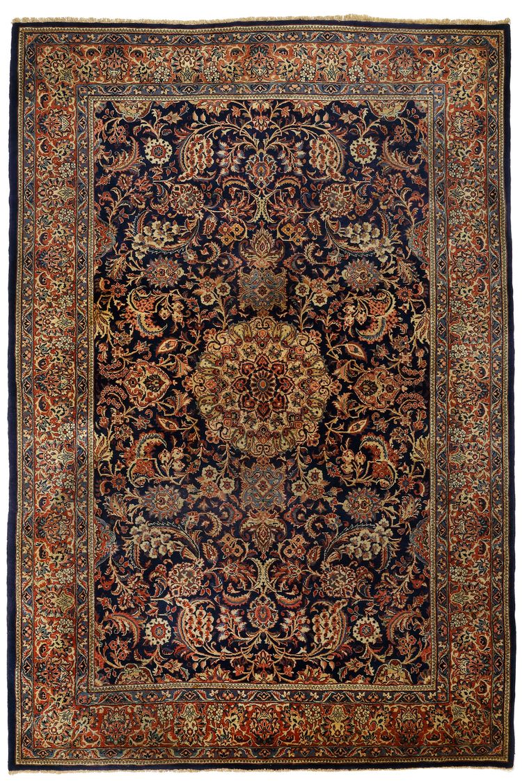 A VERY FINE SAROUK CARPET
