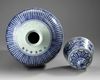 A MASSIVE BLUE AND WHITE ‘DRAGON’ VASE, MEIPING, WITH COVER