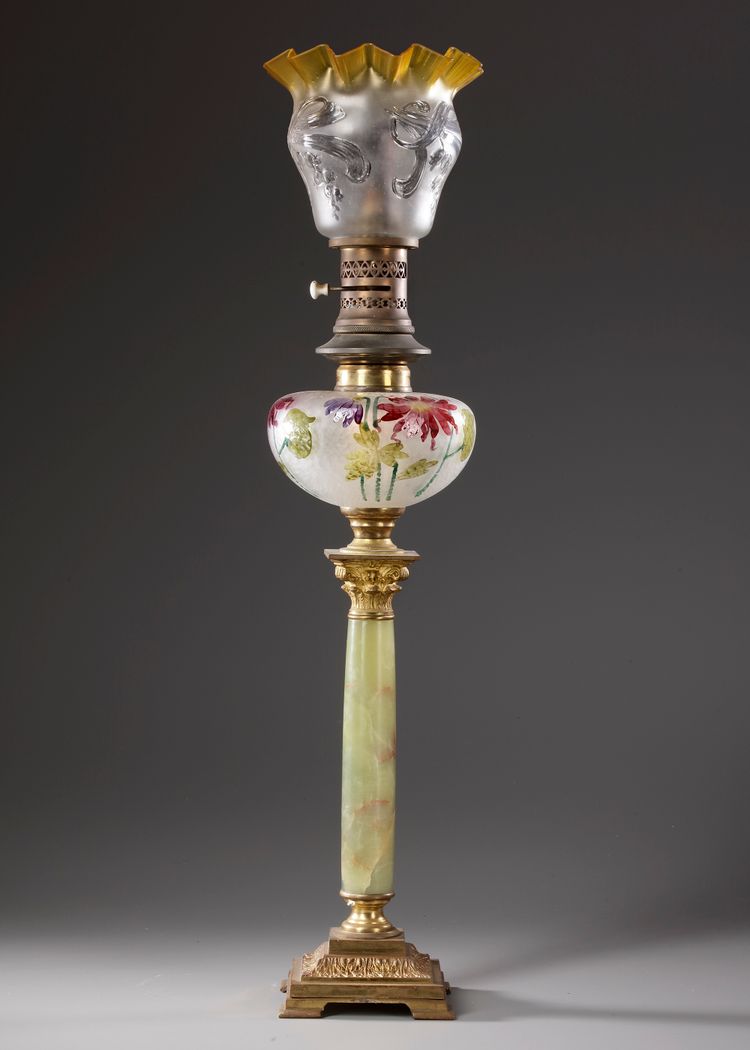 A GILT BRONZE  FRENCH KEROSENE LAMP, NAPOLEON III PERIOD, LATE 19TH CENTURY