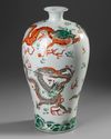 A LARGE CHINESE FAMILLE VERTE MEIPING VASE, 19TH-20TH CENTURY