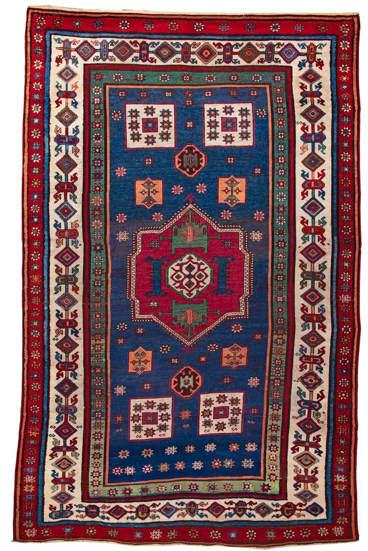 AN EARLY ANATOLIAN KAGIZMAN RUG, 18TH CENTURY