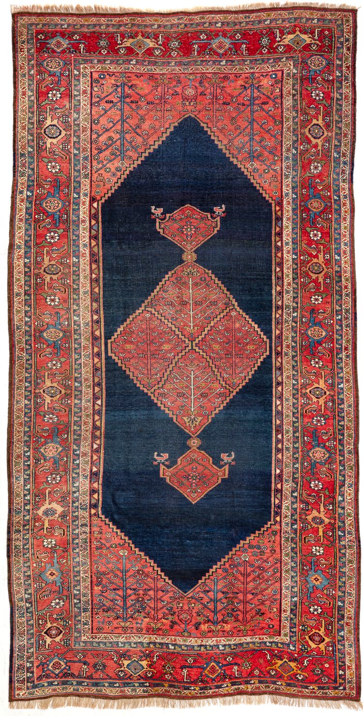 A WOOL BIDJAR RUG, LATE 19TH CENTURY