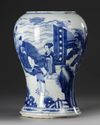 A CHINESE BLUE AND WHITE VASE, 19TH-20TH CENTURY