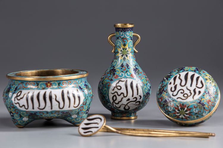 A Chinese cloisonné enamel Islamic-market four-piece altar set