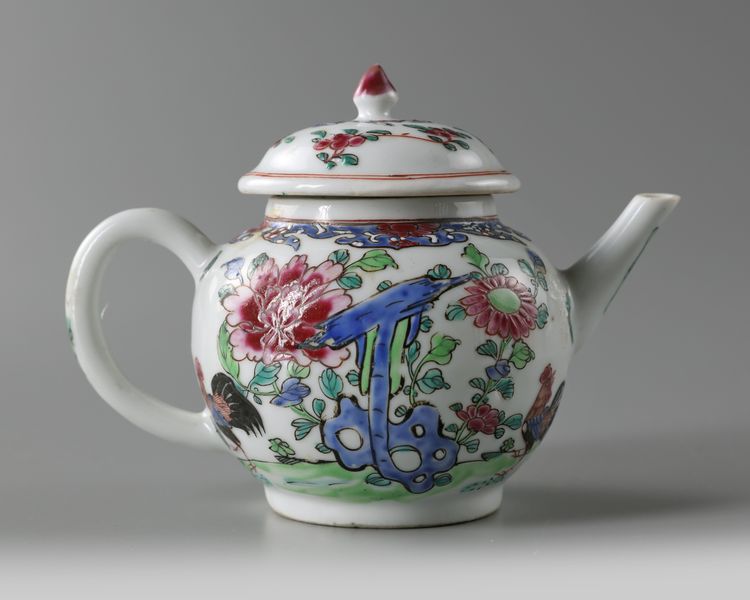 A CHINESE FAMILLE ROSE 'COCKEREL' TEAPOT AND COVER, YONGZHENG PERIOD (1723-1735)