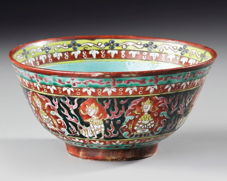 CHINESE FAMILLE VERTE BOWL, 19TH CENTURY