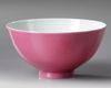 A CHINESE BOWL, YONGZHENG MARK, QING DYNASTY (1644-1912)