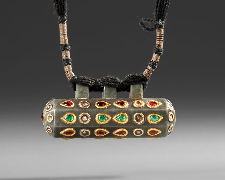 A MUGHAL GEM-SET JADE PENDANT, INDIA, 19TH CENTURY