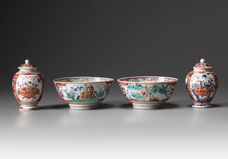 A lot of Chinese porcelain with Amsterdam bont decor.