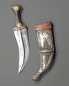 A SILVER YEMENI DAGGER, EARLY 20TH CENTURY