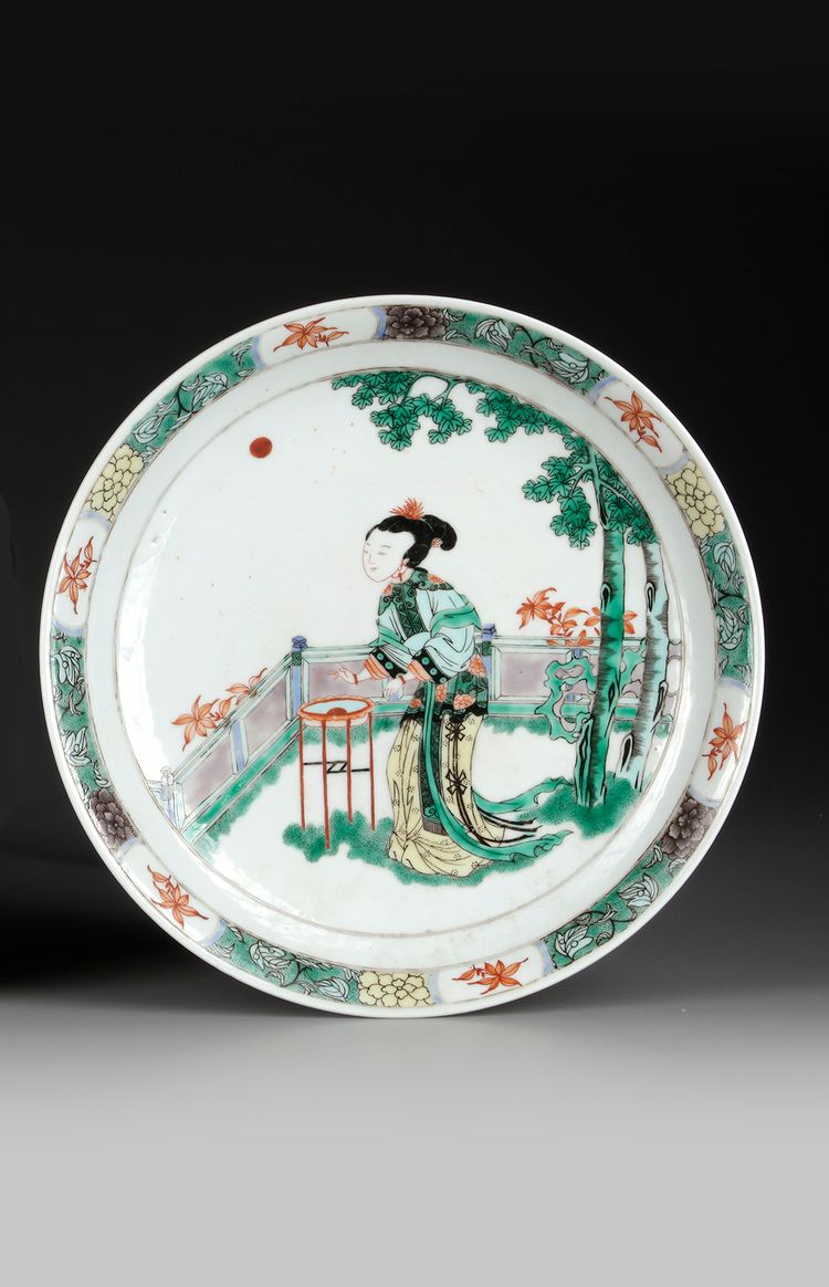 A CHINESE FAMILLE VERTE DISH, 19TH CENTURY